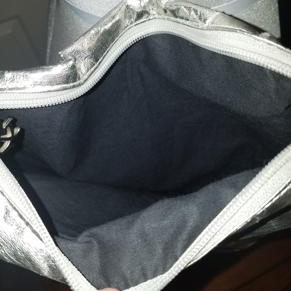 NWT Sam & Libby Silver Crossbody - Picture 3 of 8